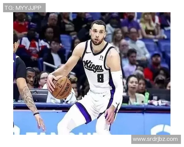 国王赛场细节引关注 球员小动作引发广泛热议